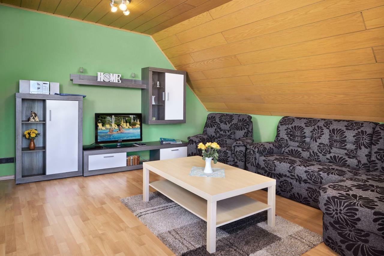 Regenbogen-Appartement Bad Krozingen Exterior photo